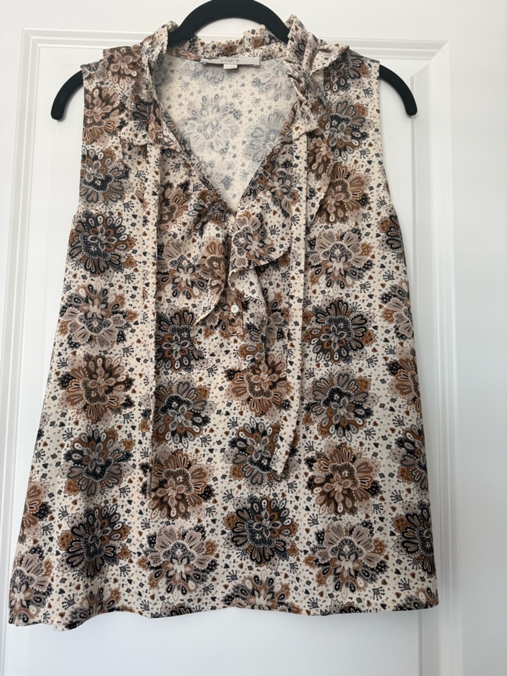 LOFT Cream Floral Tie-Neck Sleeveless Blouse